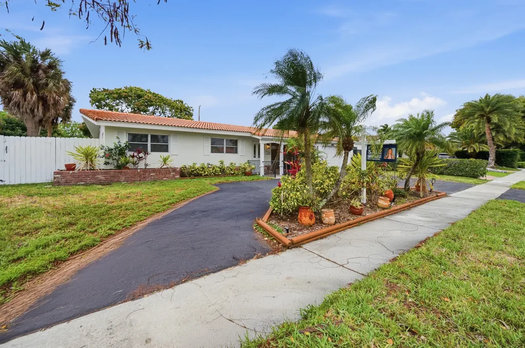 2120 NE 62nd Court Fort Lauderdale FL 33308