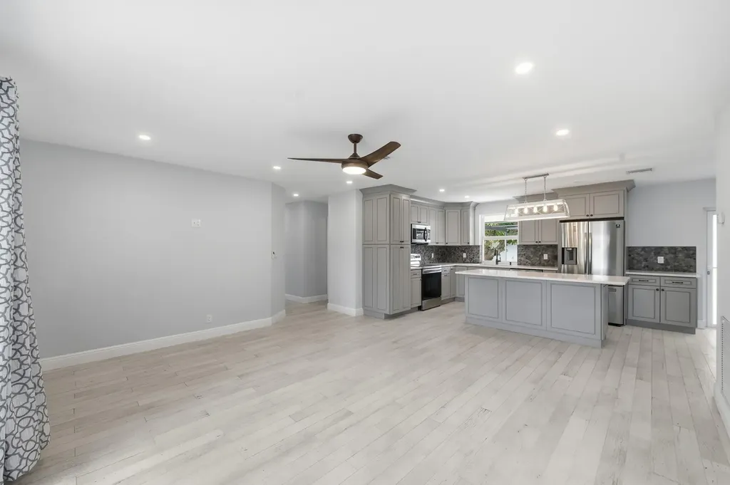 2120 NE 62nd Court Fort Lauderdale FL 33308