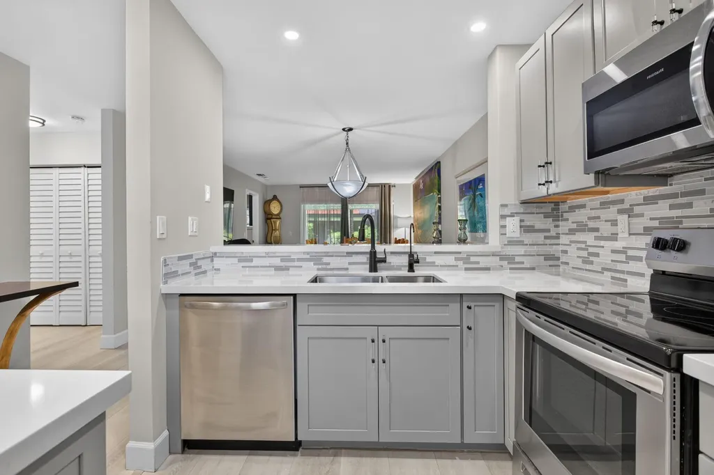539 NW 36th Avenue Deerfield Beach FL 33442