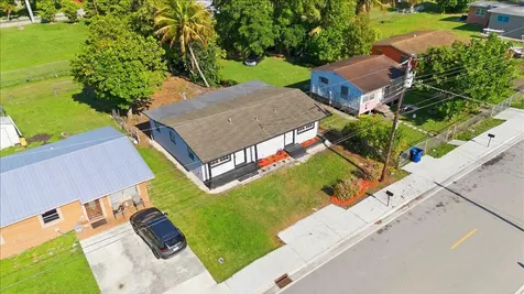270 SW 10th Avenue South Bay FL 33493