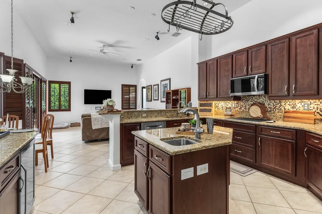 876 NW 123rd Drive Coral Springs FL 33071