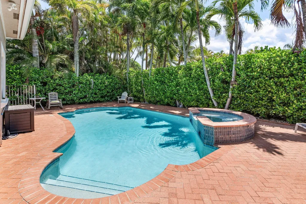 876 NW 123rd Drive Coral Springs FL 33071