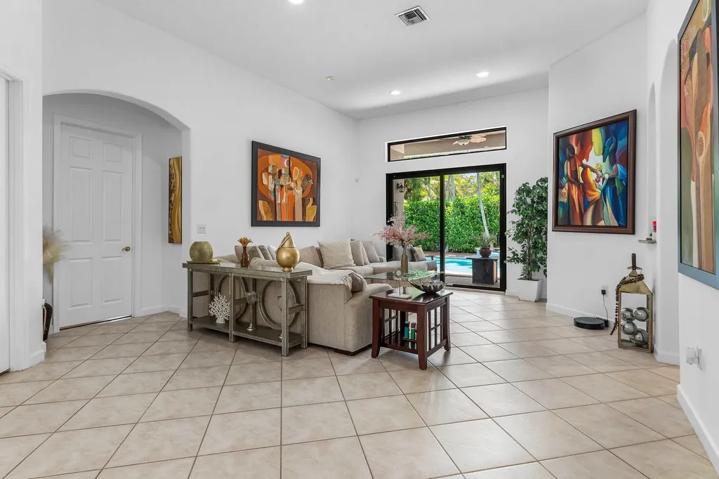 876 NW 123rd Drive Coral Springs FL 33071