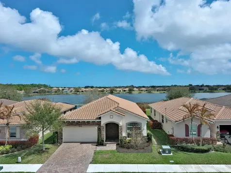 1804 Berkshire Circle SW Vero Beach FL 32968