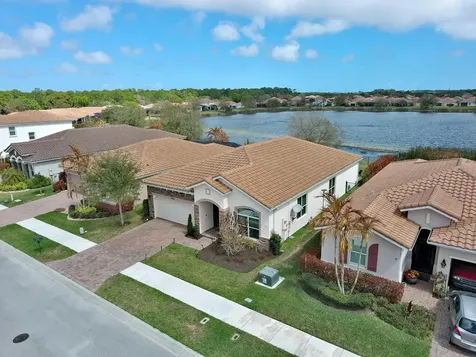 1804 Berkshire Circle SW Vero Beach FL 32968