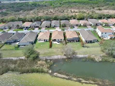 1804 Berkshire Circle SW Vero Beach FL 32968