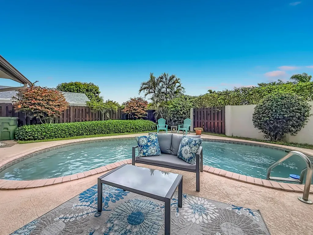 16751 Redwood Way Weston FL 33326