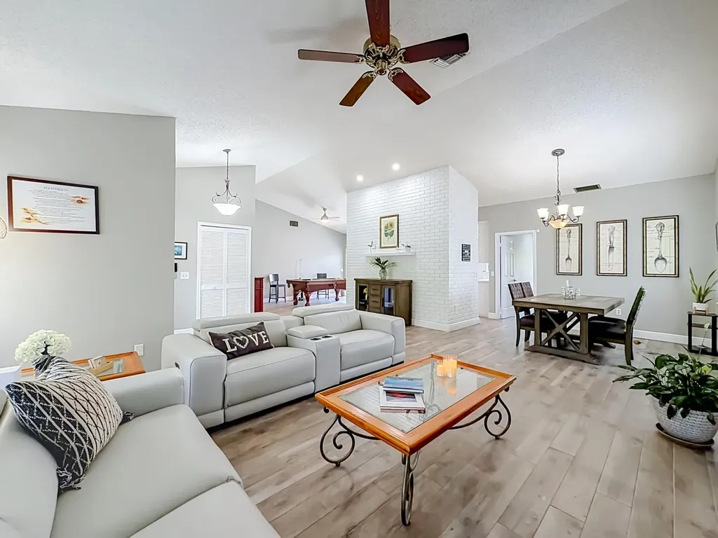 16751 Redwood Way Weston FL 33326