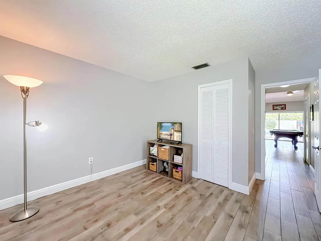 16751 Redwood Way Weston FL 33326