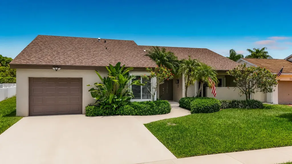 16751 Redwood Way Weston FL 33326