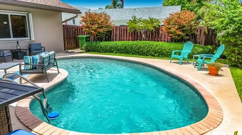 16751 Redwood Way Weston FL 33326