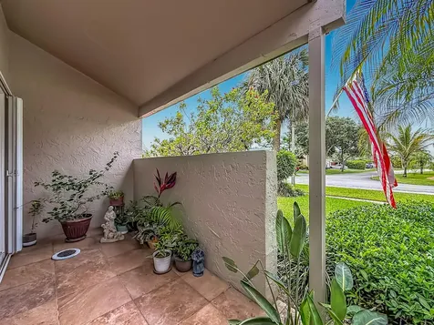 16751 Redwood Way Weston FL 33326