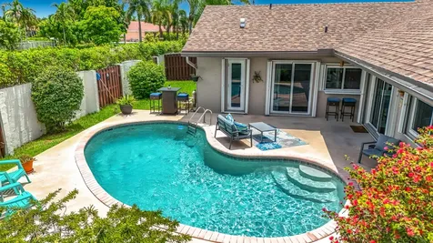 16751 Redwood Way Weston FL 33326