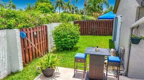16751 Redwood Way Weston FL 33326