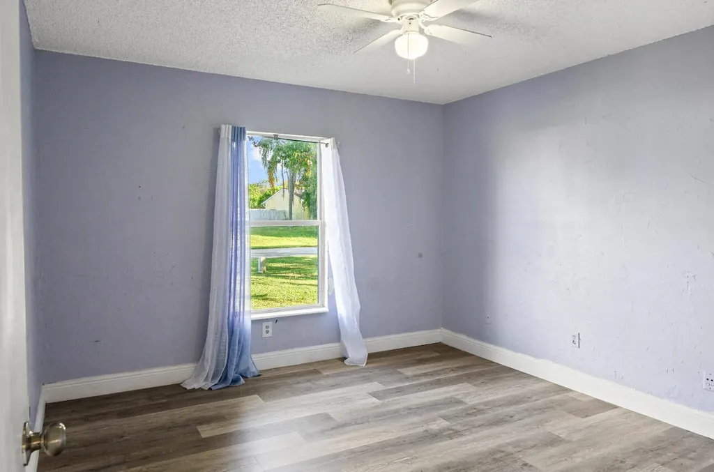 2230 SE Dill Lane Port St Lucie FL 34952