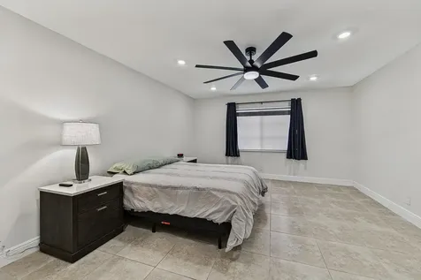 9 NE 19th Court Wilton Manors FL 33305