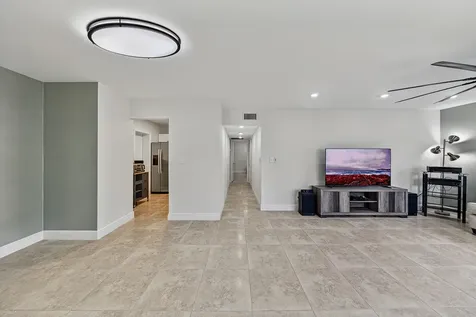9 NE 19th Court Wilton Manors FL 33305