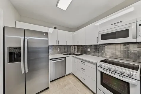 9 NE 19th Court Wilton Manors FL 33305