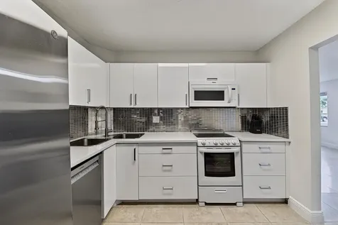 9 NE 19th Court Wilton Manors FL 33305