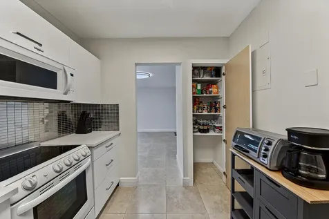 9 NE 19th Court Wilton Manors FL 33305