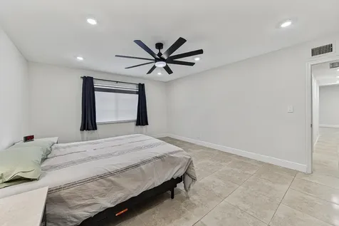 9 NE 19th Court Wilton Manors FL 33305