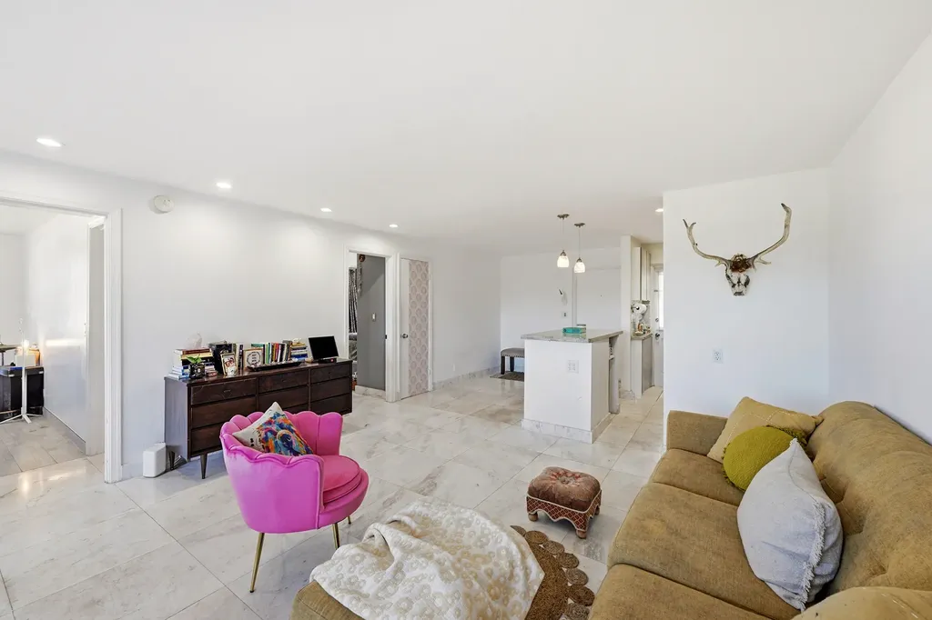 2420 SE 17th Street Fort Lauderdale FL 33316