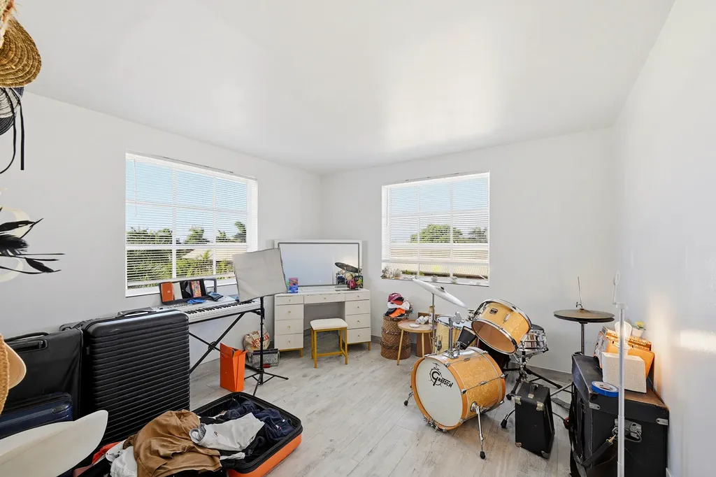 2420 SE 17th Street Fort Lauderdale FL 33316
