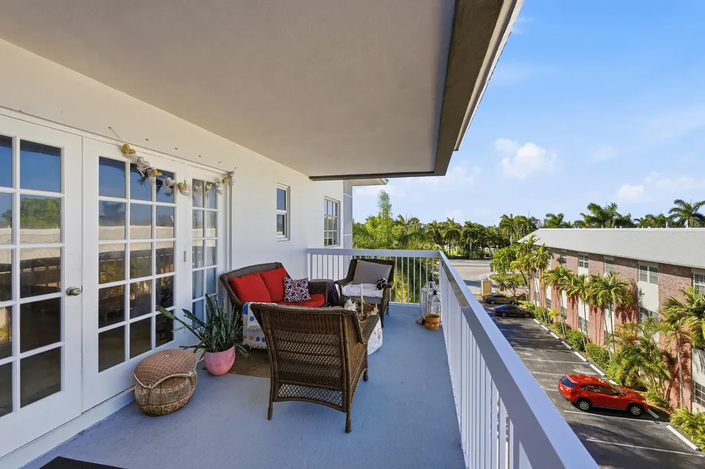 2420 SE 17th Street Fort Lauderdale FL 33316
