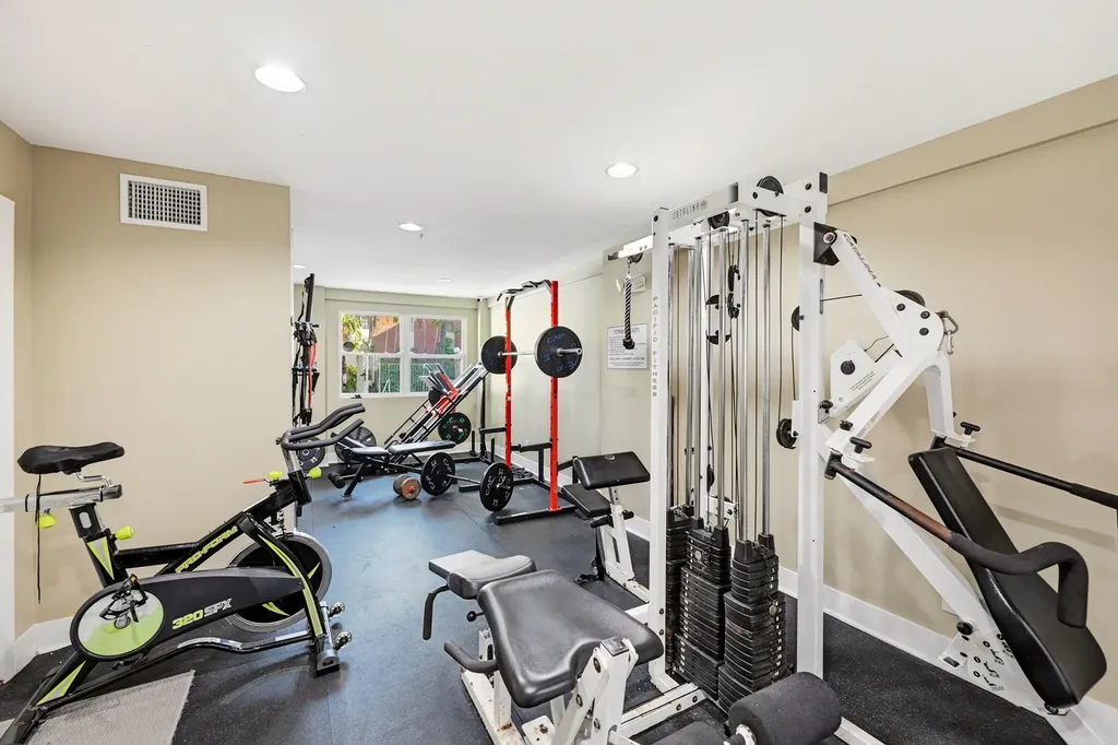2420 SE 17th Street Fort Lauderdale FL 33316