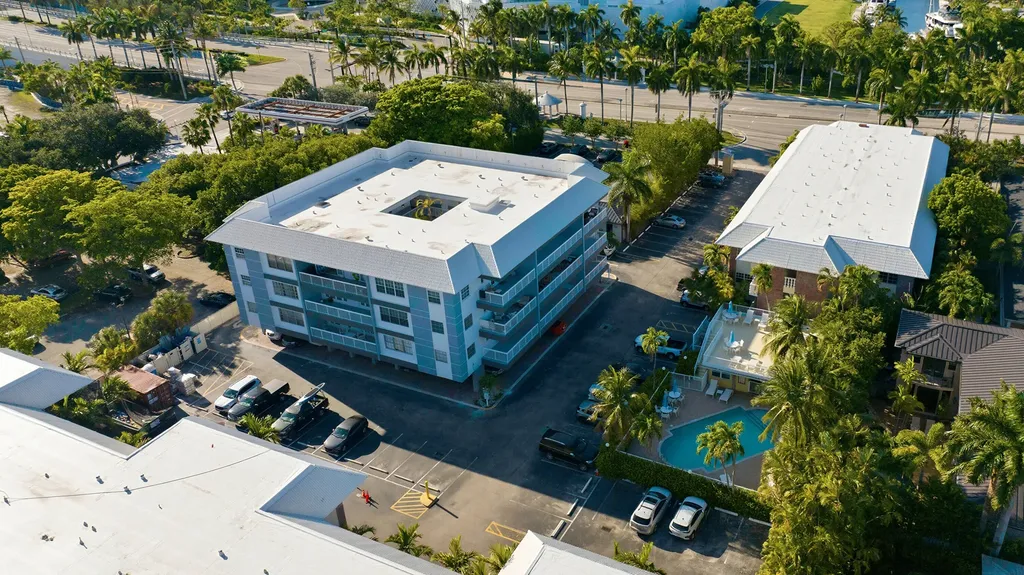 2420 SE 17th Street Fort Lauderdale FL 33316