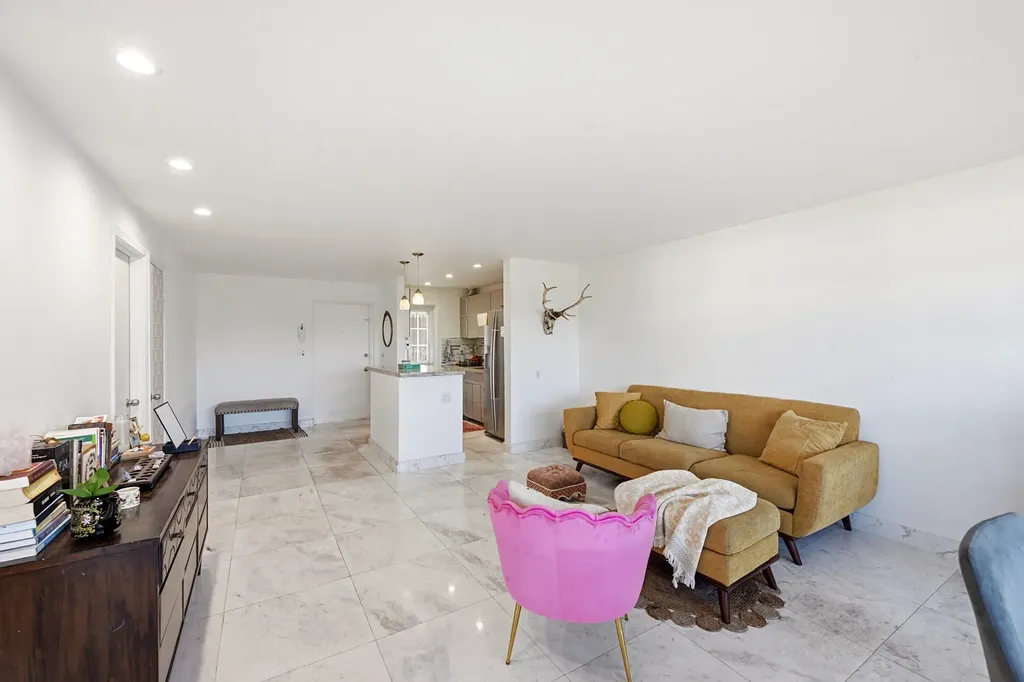2420 SE 17th Street Fort Lauderdale FL 33316