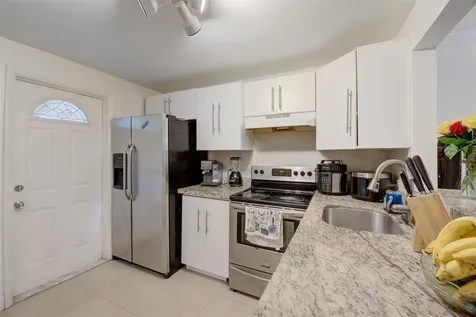 3777 NW 78th Avenue Hollywood FL 33024