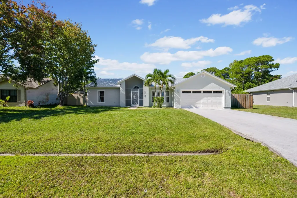 2230 SE Dill Lane Port St Lucie FL 34952