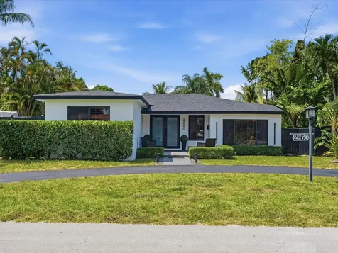 2860 Monroe Street Hollywood FL 33020