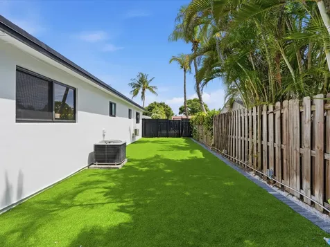 2860 Monroe Street Hollywood FL 33020