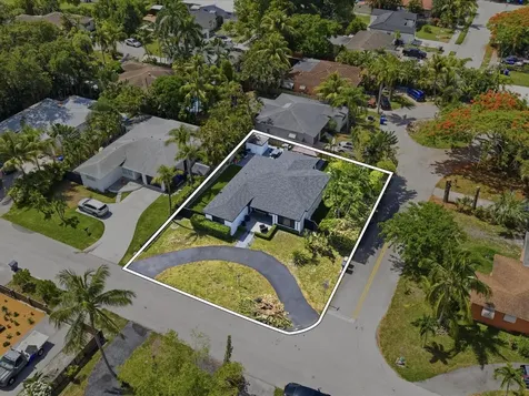 2860 Monroe Street Hollywood FL 33020
