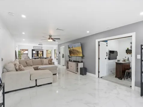 2860 Monroe Street Hollywood FL 33020
