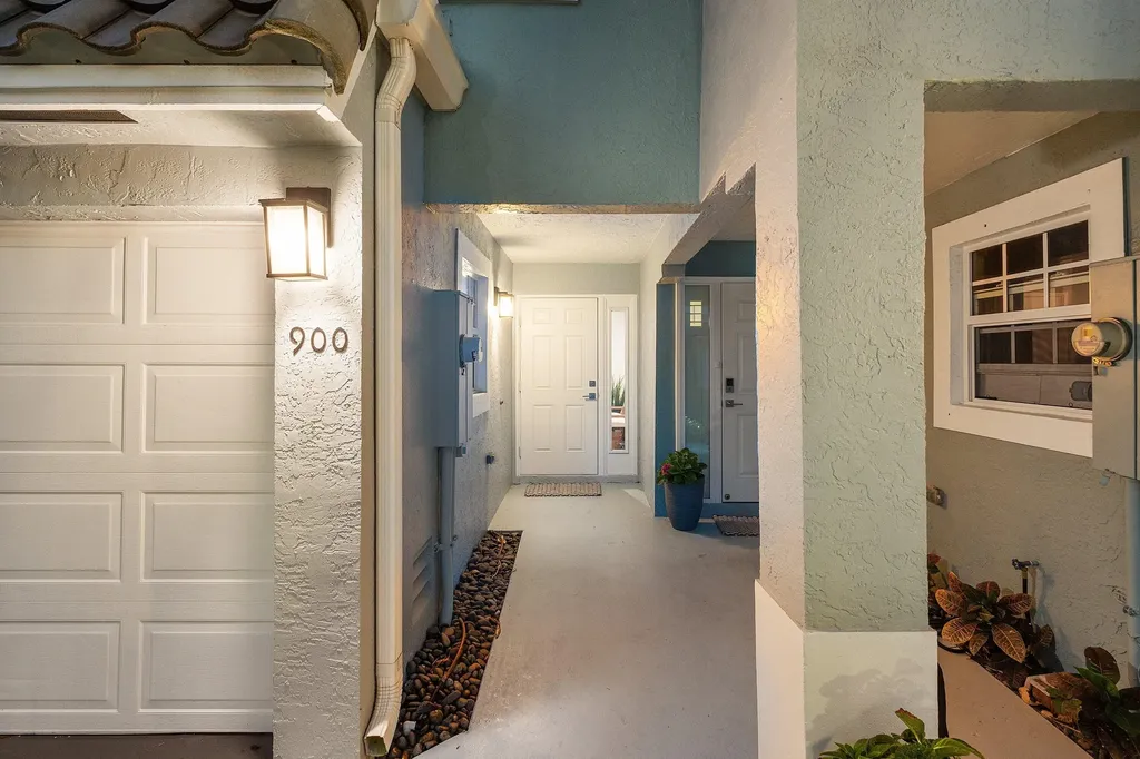 900 E Jeffery Street Boca Raton FL 33487