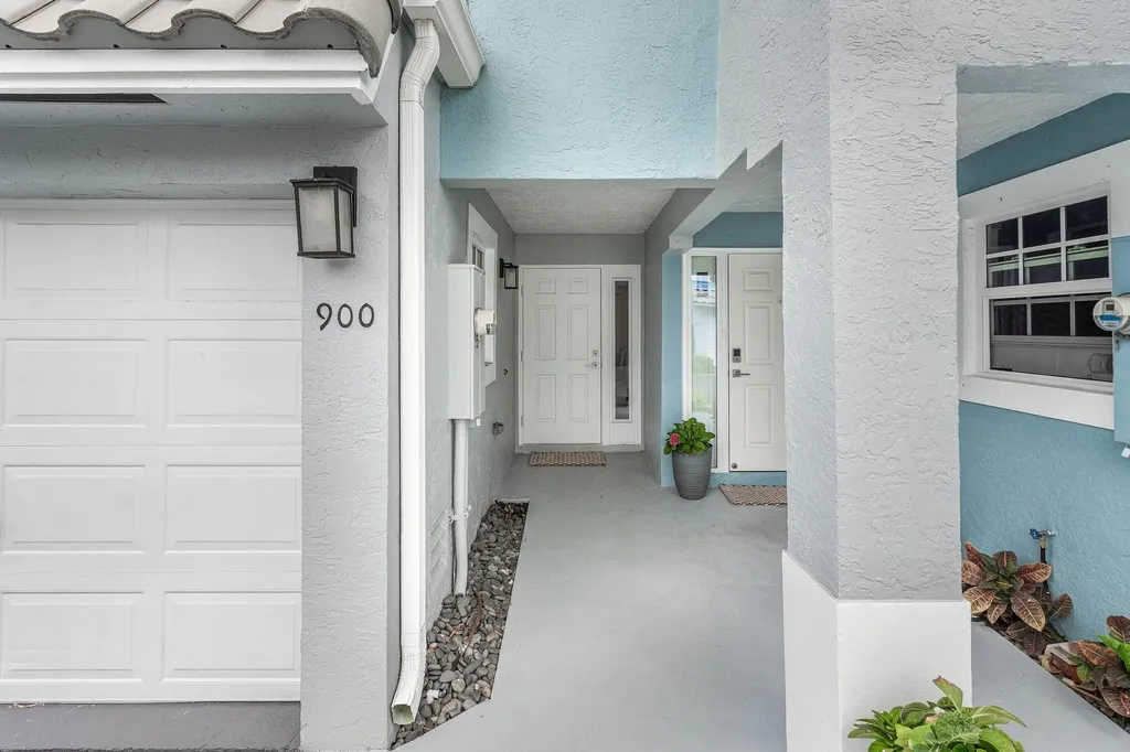 900 E Jeffery Street Boca Raton FL 33487