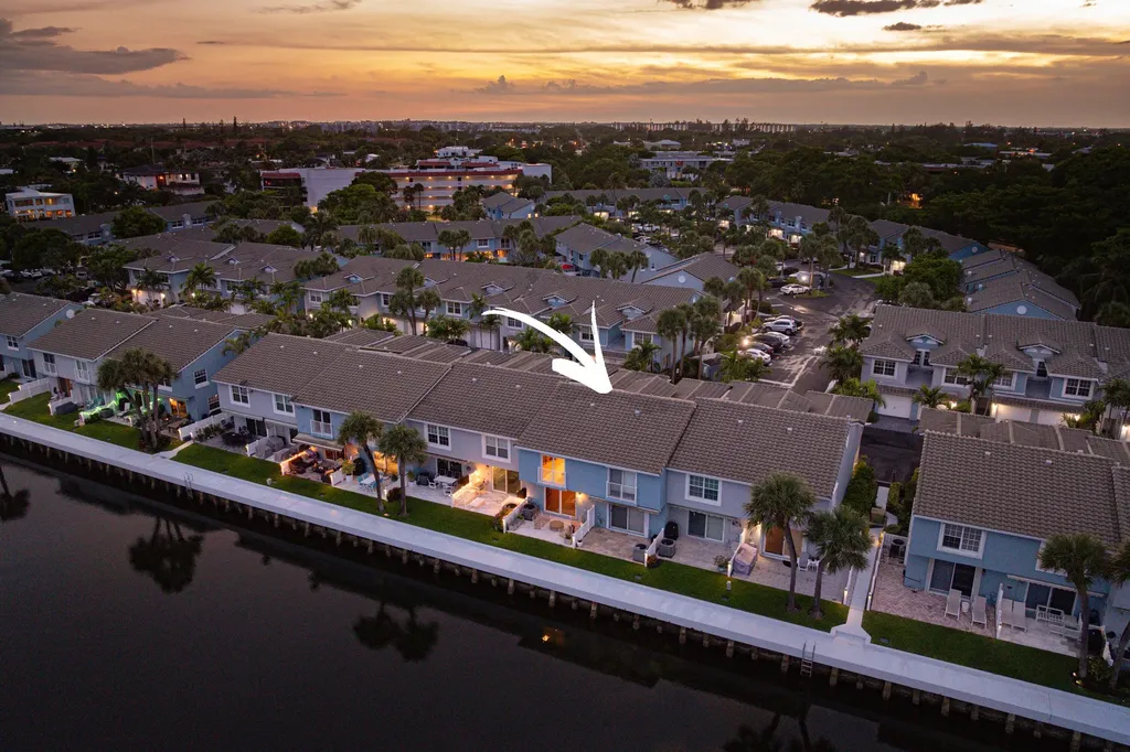 900 E Jeffery Street Boca Raton FL 33487