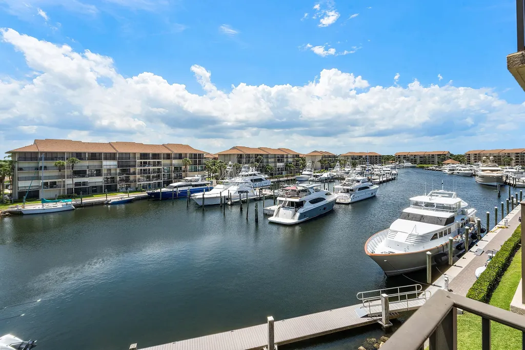 1301 Seafarer Circle Jupiter FL 33477