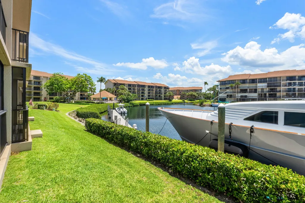 1301 Seafarer Circle Jupiter FL 33477