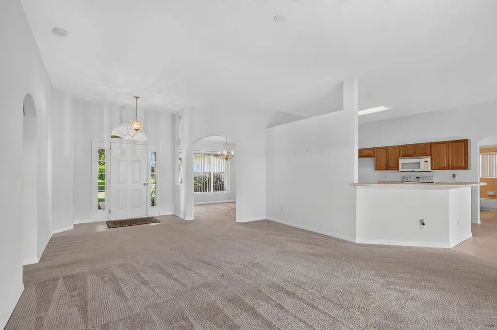 8253 Sand Pine Circle Port St Lucie FL 34952