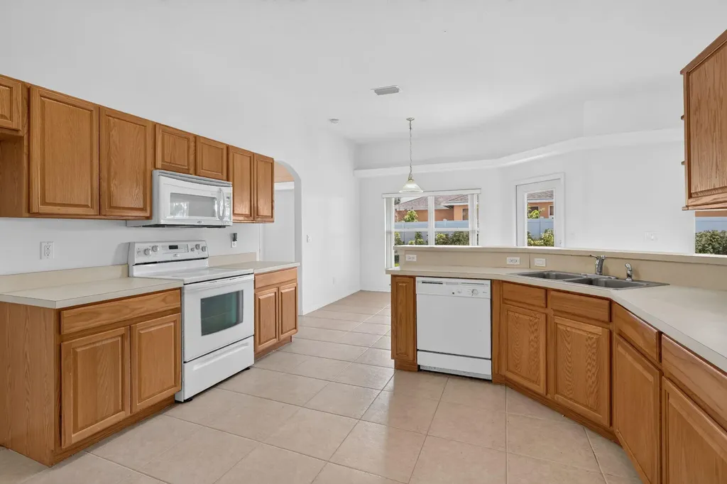 8253 Sand Pine Circle Port St Lucie FL 34952
