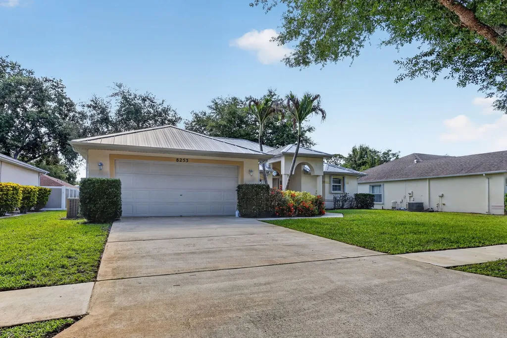 8253 Sand Pine Circle Port St Lucie FL 34952
