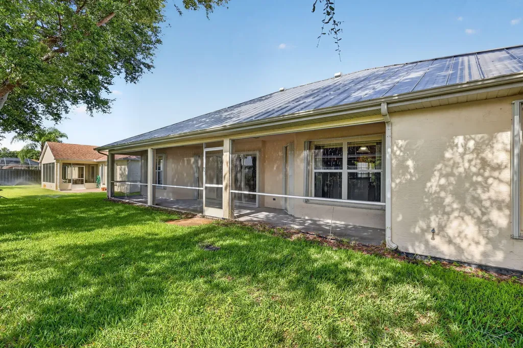 8253 Sand Pine Circle Port St Lucie FL 34952