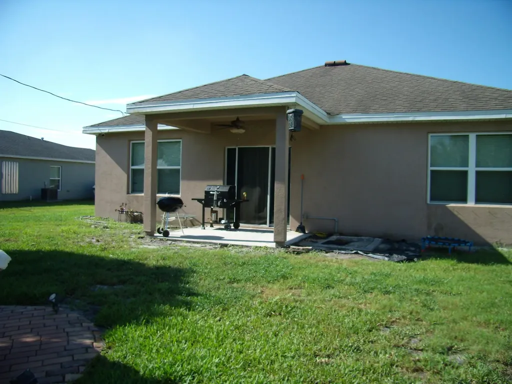 1229 SW Albenga Avenue Port St Lucie FL 34953
