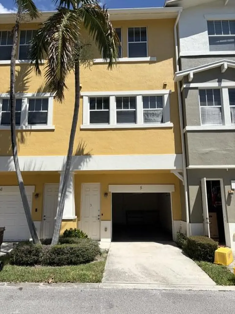 447 Corte Madera Lane West Palm Beach FL 33401