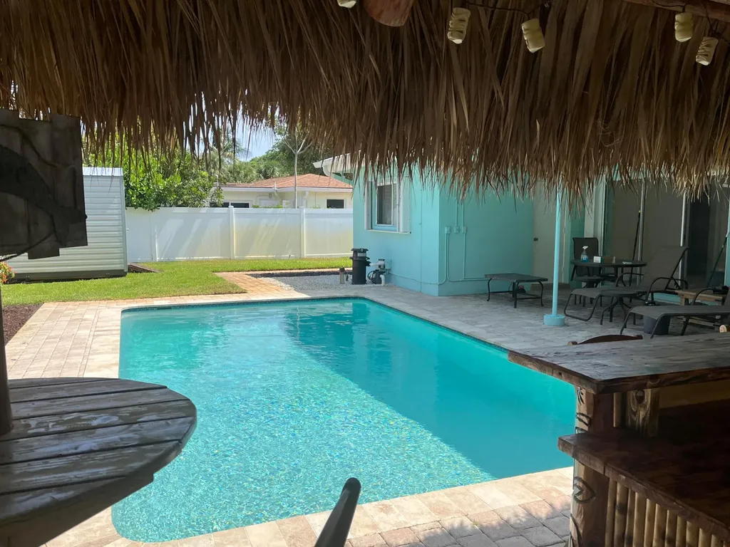 2110 NE 4th Avenue Boca Raton FL 33431