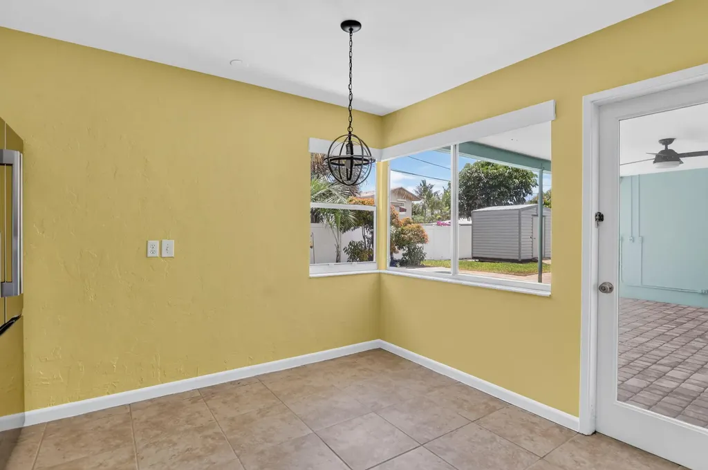 2110 NE 4th Avenue Boca Raton FL 33431